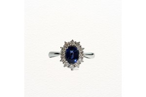 white gold ring with sapphire and diamonds