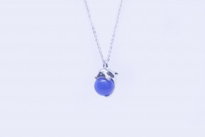 White gold Dolphin pendant with blue onyx
