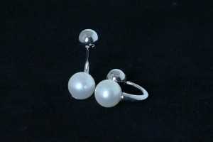 Bubble Collection White gold earring with fresh water pearls
